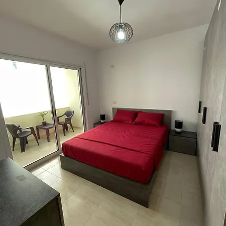 High-tech Flat